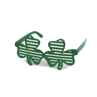 GLITTERED CLOVER PARTY GLASSES